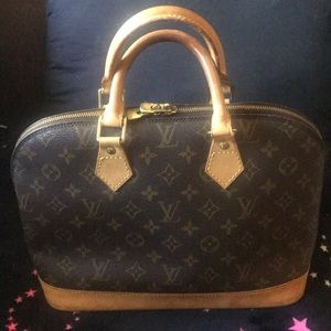✅SOLD✅Authentic Alma Louis Vuitton
